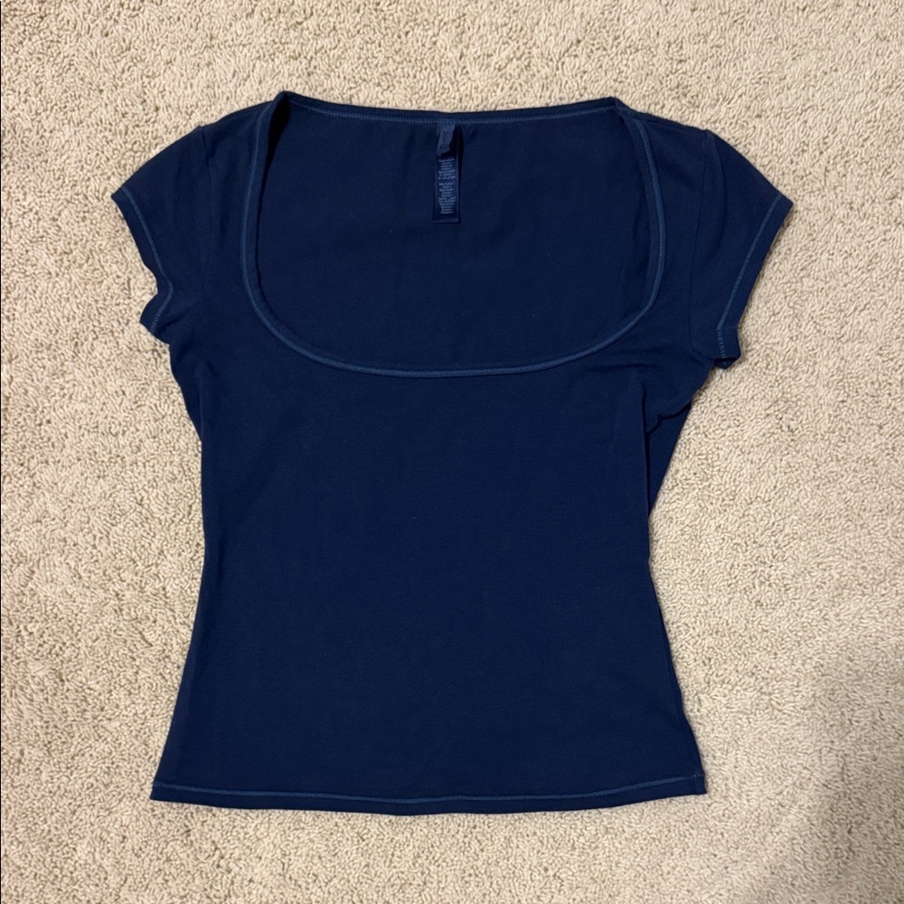 Skims scoop neck shirt
